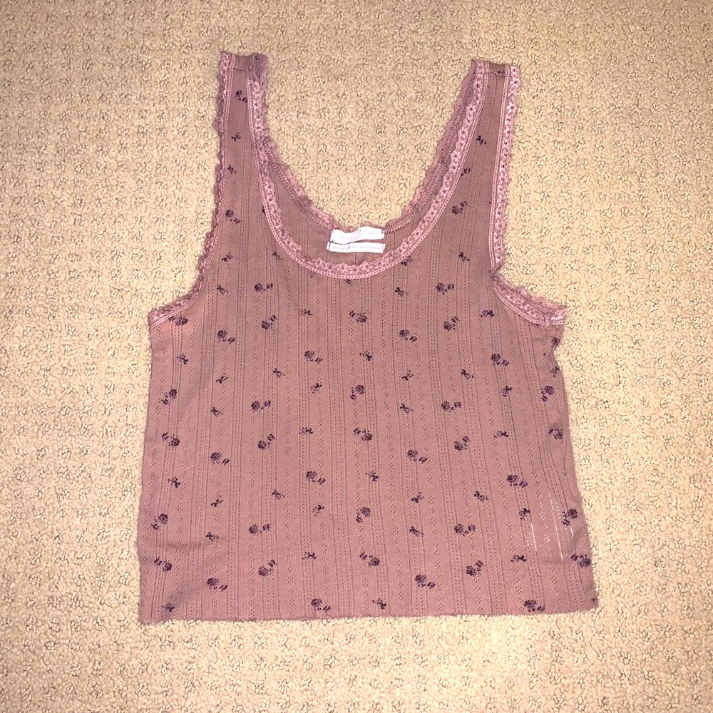 😎5 for $25😎 Urban outfitters flower crop top